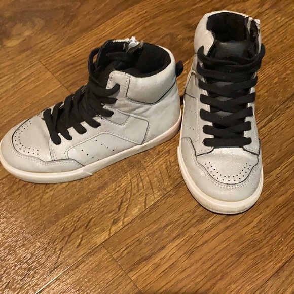 New Gap Kids Silver High Top Tennis Shoes. Size 12 - Picture 1 of 5